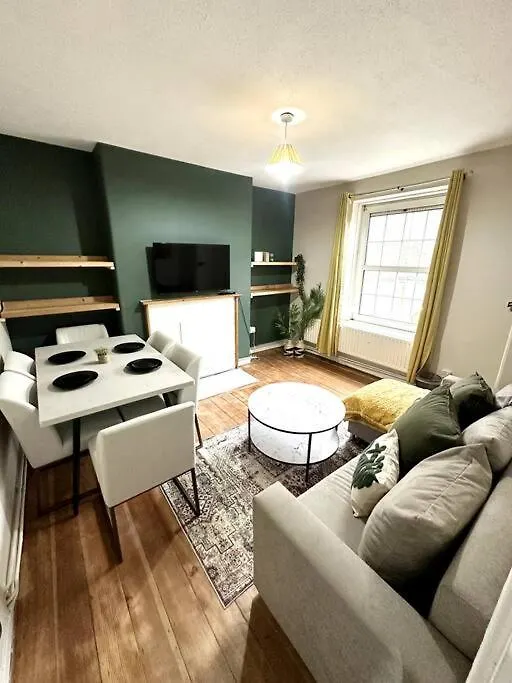 Quirky 3 Bedroom Flat In Shoreditch London United Kingdom